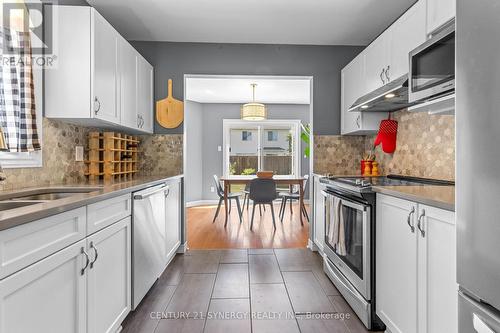 596 Deancourt Crescent, Ottawa, ON - Indoor Photo Showing Kitchen With Double Sink With Upgraded Kitchen