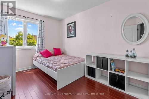 596 Deancourt Crescent, Ottawa, ON - Indoor Photo Showing Bedroom