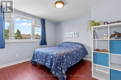 596 Deancourt Crescent, Ottawa, ON - Indoor Photo Showing Bedroom