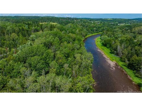 - Route 820, Upham, NB 