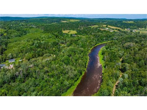 - Route 820, Upham, NB 