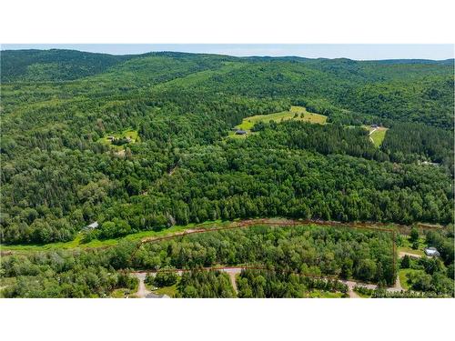 - Route 820, Upham, NB 