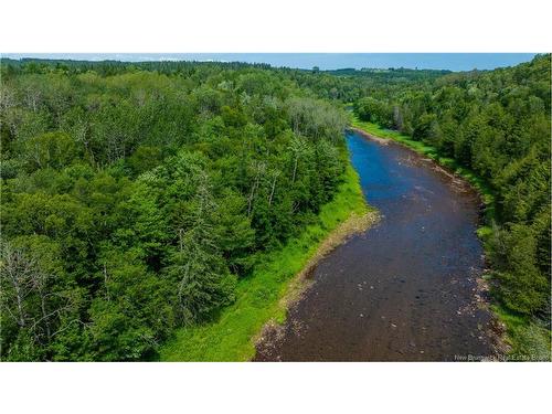 - Route 820, Upham, NB 