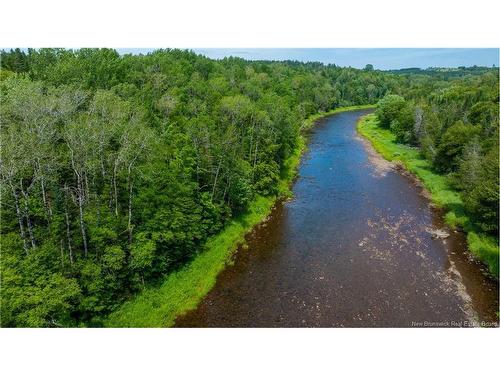 - Route 820, Upham, NB 