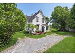 62 Dutch Point RD Hampton, NB E5N 5Y8