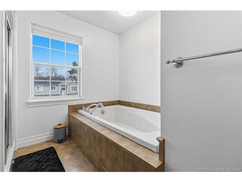 385 Mandeville St, Dieppe, NB 
