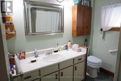 Main Floor Bathroom - 