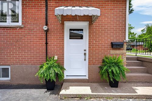 236 HAMMERSMITH COURT  Burlington, ON L7L 4N7