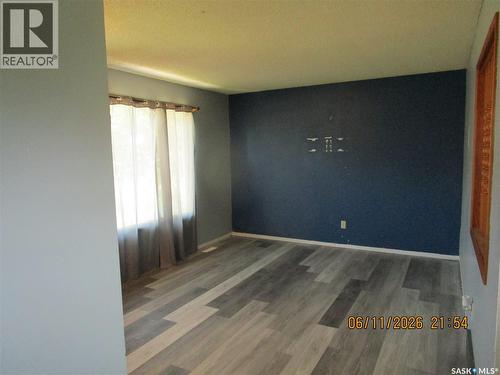 504 4Th Avenue W, Assiniboia, SK - Indoor Photo Showing Other Room