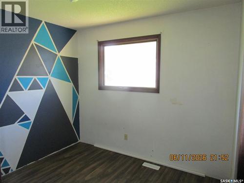 504 4Th Avenue W, Assiniboia, SK - Indoor Photo Showing Other Room