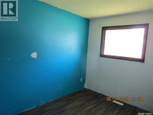 504 4Th Avenue W, Assiniboia, SK - Indoor Photo Showing Other Room