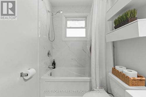 42 Dunwich Drive, St. Thomas, ON - Indoor Photo Showing Bathroom