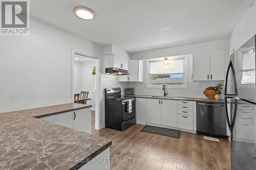 42 Dunwich Drive, St. Thomas, ON - Indoor Photo Showing Kitchen