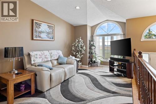 7841 Collison Sideroad, Amherstburg, ON - Indoor Photo Showing Living Room