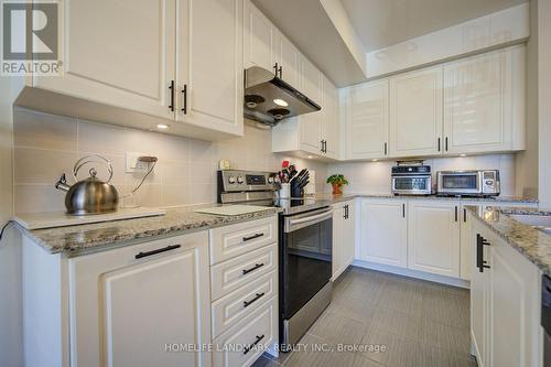 97 Cornell Centre Boulevard, Markham, ON - Indoor Photo Showing Kitchen With Upgraded Kitchen