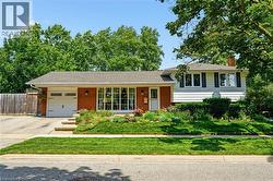 569 PARKSIDE Crescent  Burlington, ON L7L 4H2