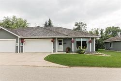 28 30 Bradford Road  Carman, MB R0G 0J0