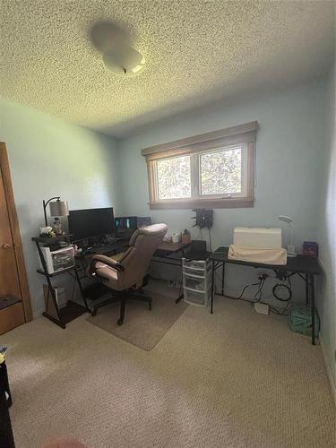 302 Murray Avenue, Glenboro, MB - Indoor