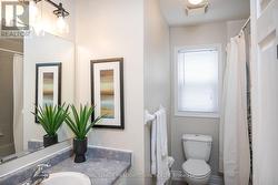 4 piece main bath - 