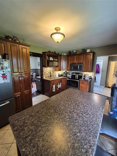 91157 97N Road, Minnedosa, MB - Indoor Photo Showing Kitchen