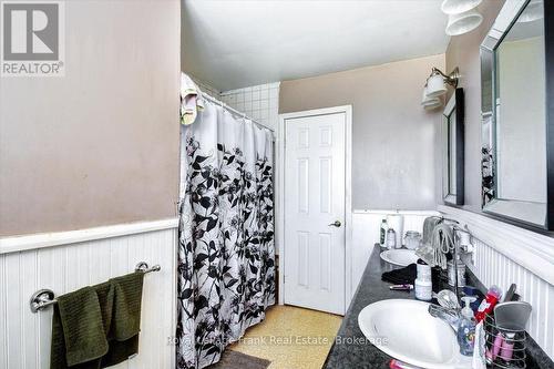 19 County Rd 2, Otonabee-South Monaghan, ON - Indoor Photo Showing Bathroom