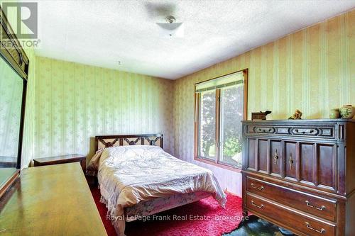 19 County Rd 2, Otonabee-South Monaghan, ON - Indoor Photo Showing Bedroom