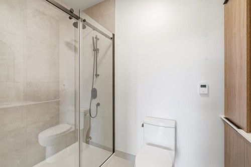 Bathroom - 310-200 Av. Louis-Lévesque, Otterburn Park, QC - Indoor Photo Showing Bathroom