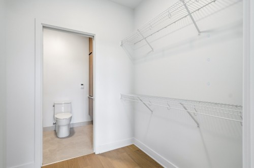 Closet - 310-200 Av. Louis-Lévesque, Otterburn Park, QC - Indoor With Storage