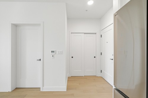Mud Room - 310-200 Av. Louis-Lévesque, Otterburn Park, QC - Indoor Photo Showing Other Room