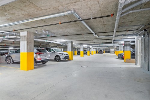 Parking - 310-200 Av. Louis-Lévesque, Otterburn Park, QC - Indoor Photo Showing Garage