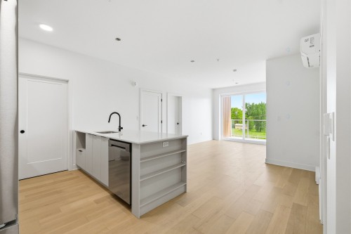 Kitchen - 310-200 Av. Louis-Lévesque, Otterburn Park, QC - Indoor Photo Showing Other Room