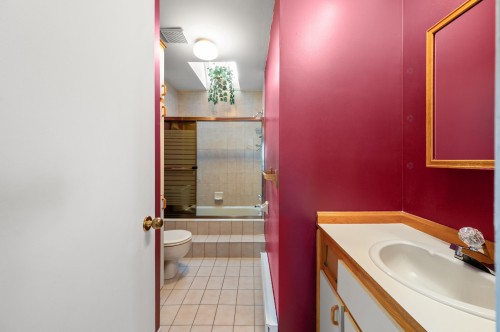 Salle de bains - 680 Rue Sarto, Laval (Fabreville), QC - Indoor Photo Showing Bathroom