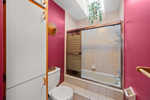 Salle de bains - 680 Rue Sarto, Laval (Fabreville), QC - Indoor Photo Showing Bathroom