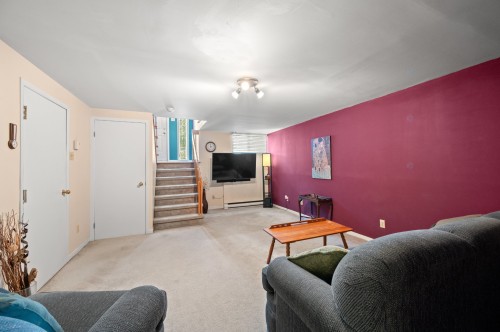 Salle familiale - 680 Rue Sarto, Laval (Fabreville), QC - Indoor Photo Showing Living Room