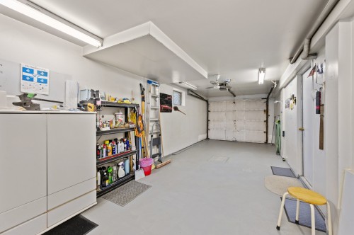 Garage - 680 Rue Sarto, Laval (Fabreville), QC - Indoor Photo Showing Garage