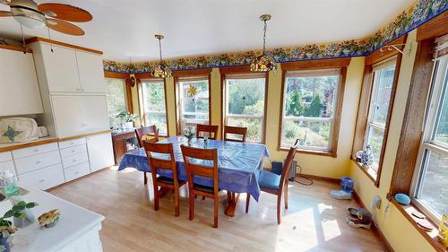 6312 Balsam Road, Wasa, BC - Indoor Photo Showing Dining Room