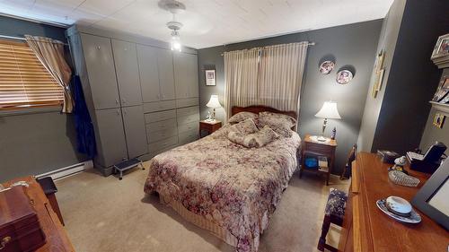 6312 Balsam Road, Wasa, BC - Indoor Photo Showing Bedroom
