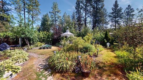6312 Balsam Road, Wasa, BC - Outdoor