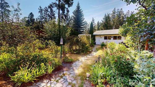6312 Balsam Road, Wasa, BC - Outdoor