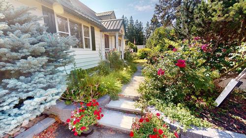 6312 Balsam Road, Wasa, BC - Outdoor