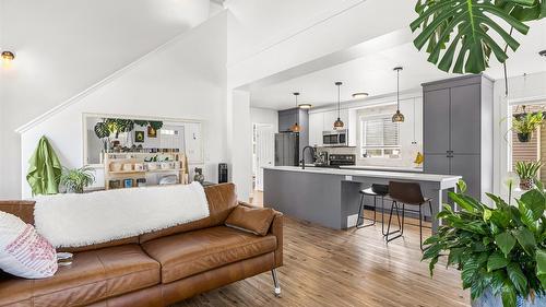 2113 14Th  S Street, Cranbrook, BC - Indoor