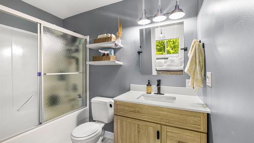 2113 14Th  S Street, Cranbrook, BC - Indoor Photo Showing Bathroom