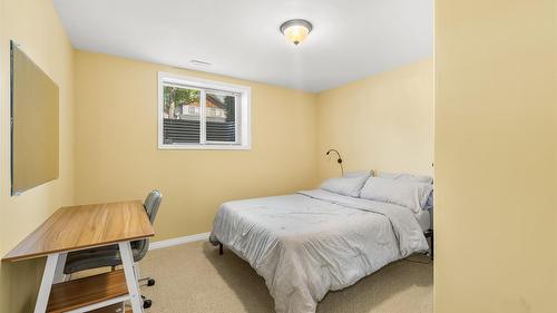 2113 14Th  S Street, Cranbrook, BC - Indoor Photo Showing Bedroom