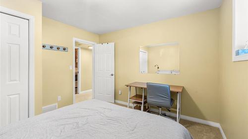 2113 14Th  S Street, Cranbrook, BC - Indoor Photo Showing Bedroom