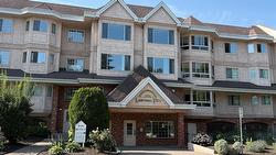 107-945 Lawrence Avenue Kelowna, BC V1Y 6M3