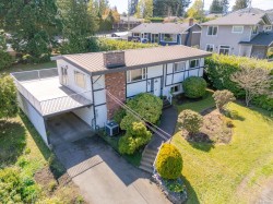 2419 Barbara Pl Central Saanich, BC V8Z 5T6