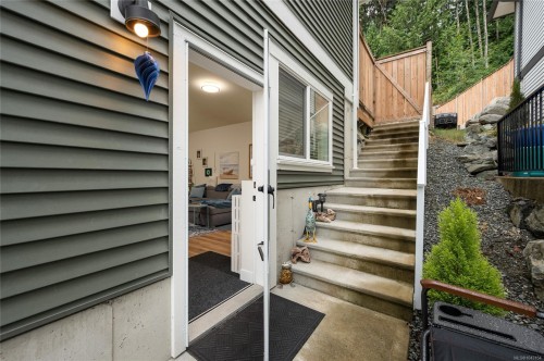 940 Craig Rd, Ladysmith, BC 