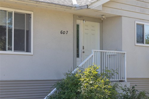 607 Fifth St, Nanaimo, BC 