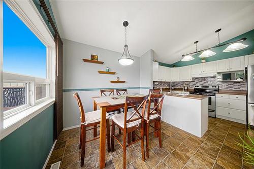 107 Paul Martin Dr, Winnipeg, MB - Indoor
