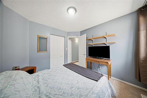 107 Paul Martin Dr, Winnipeg, MB - Indoor Photo Showing Bedroom